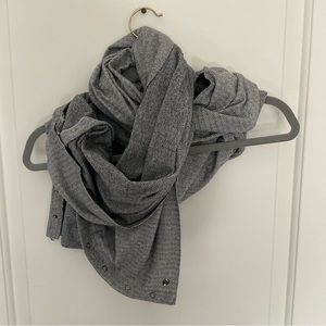 Lululemon vinyasa scarf